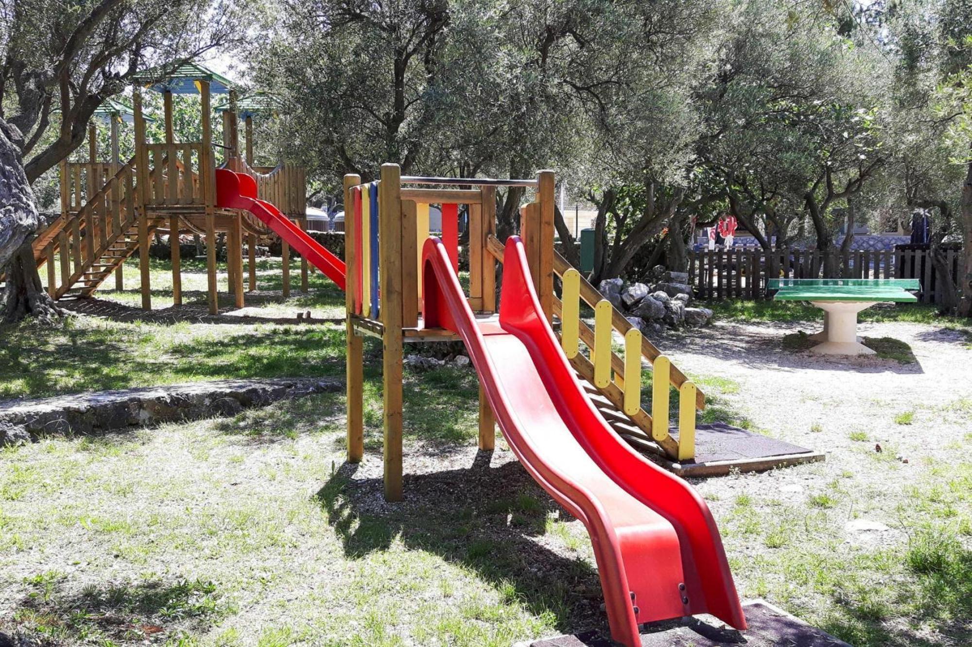 Mobile Homes In Camp Kovacine, Cres, With Long Pebble Beach المظهر الخارجي الصورة